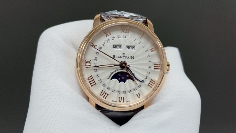 Watch0587