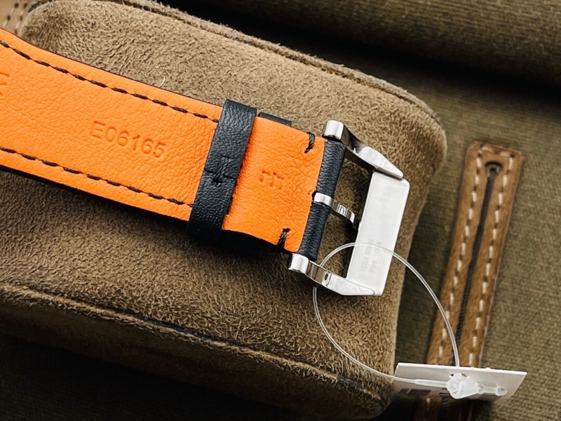 Watch0106