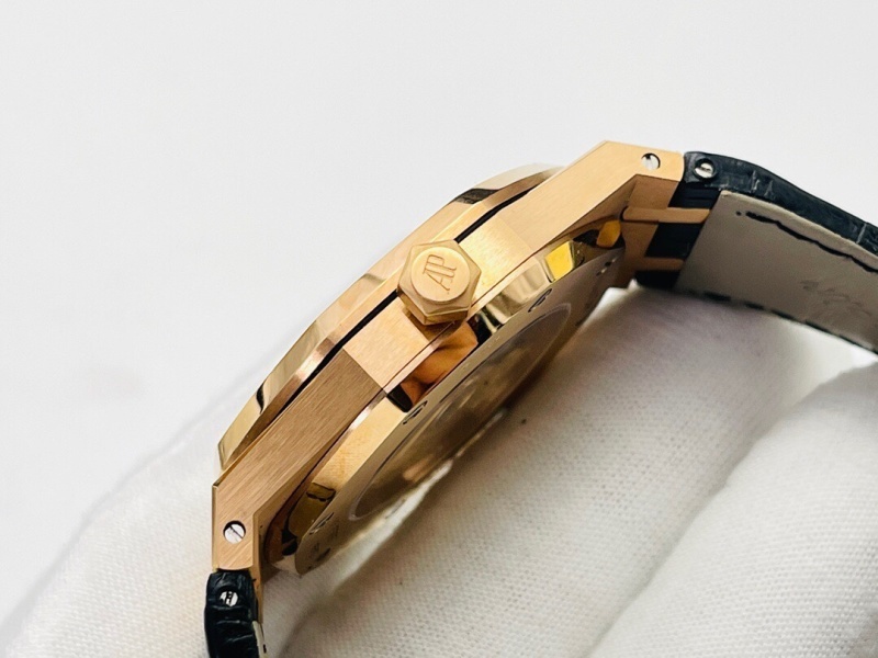 Watch0049
