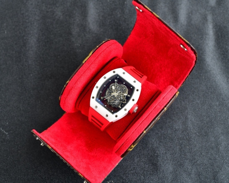 Watch0252