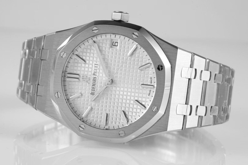 Watch0632