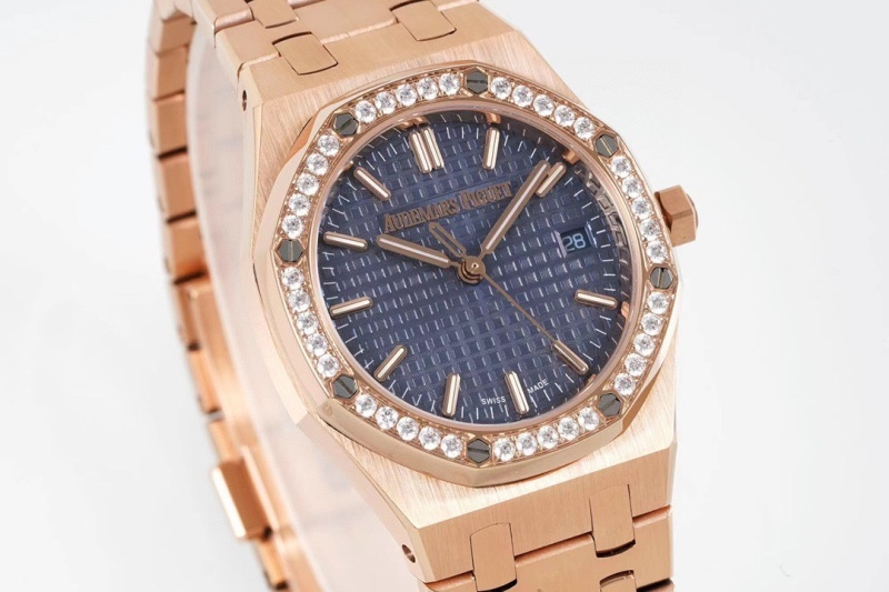 Watch0385