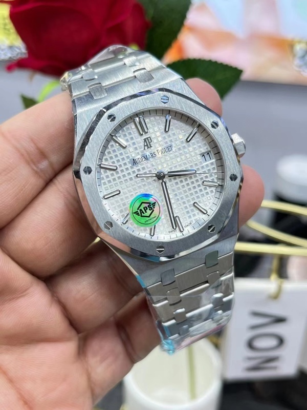 Watch0800