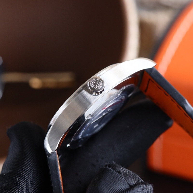 Watch0380