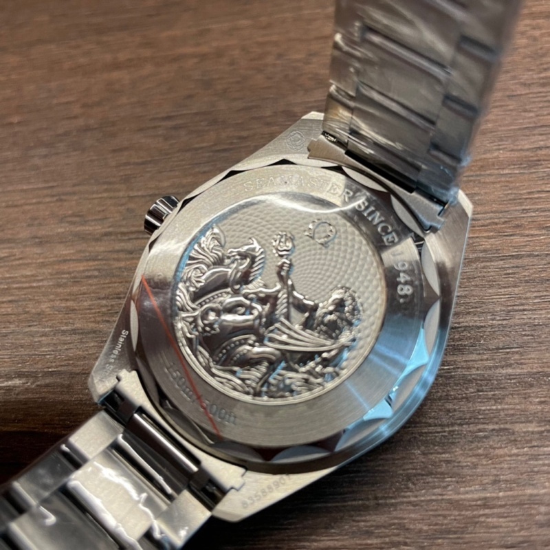 Watch0051