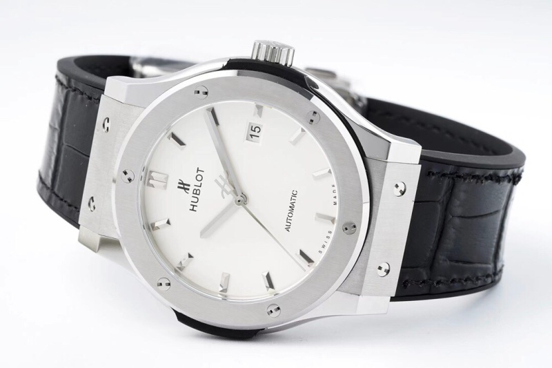 Watch0230