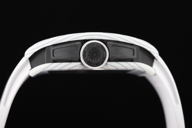 Watch0140