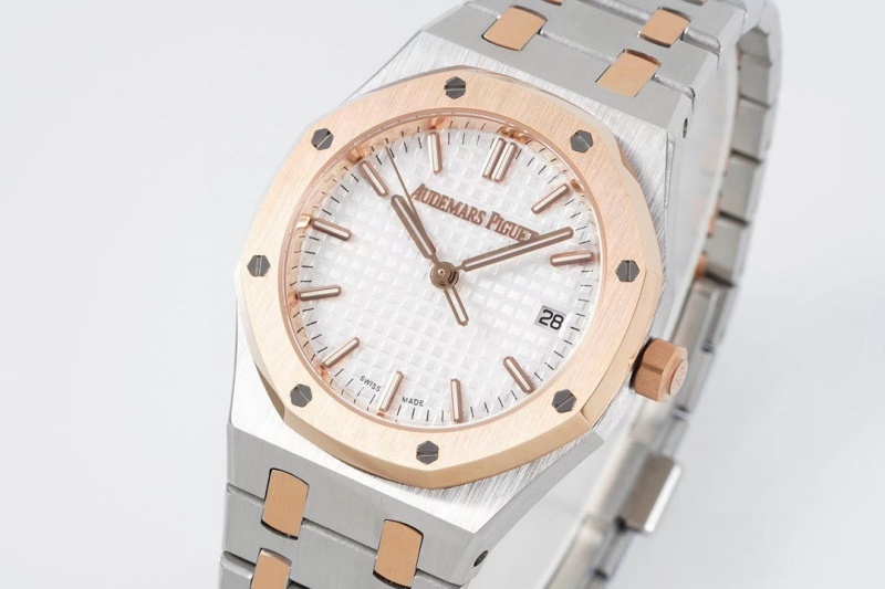 Watch0384