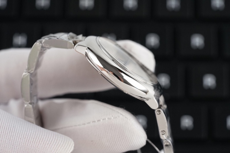 Watch0757
