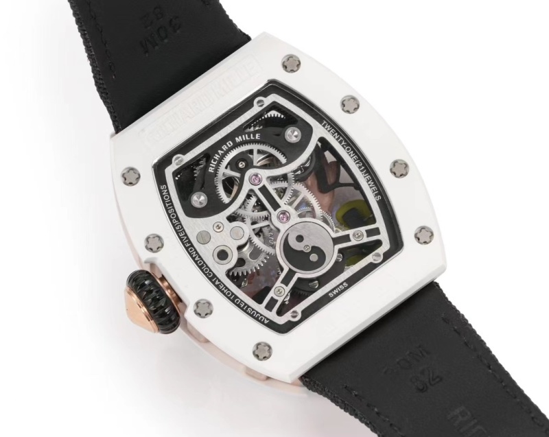 Watch0698