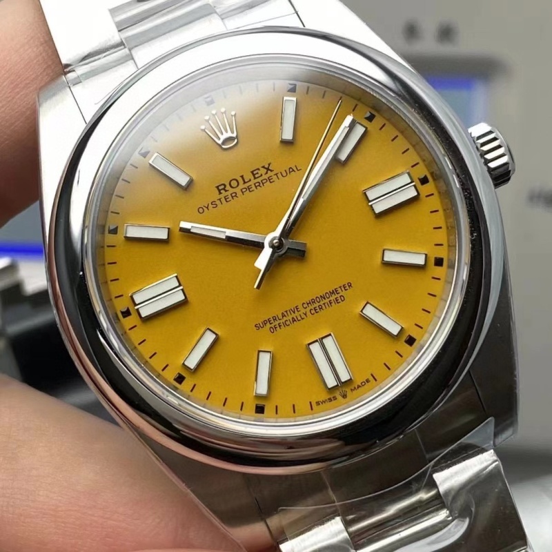 Watch0760