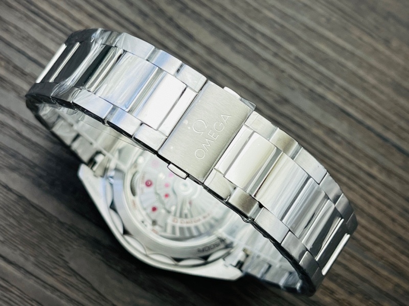 Watch0176