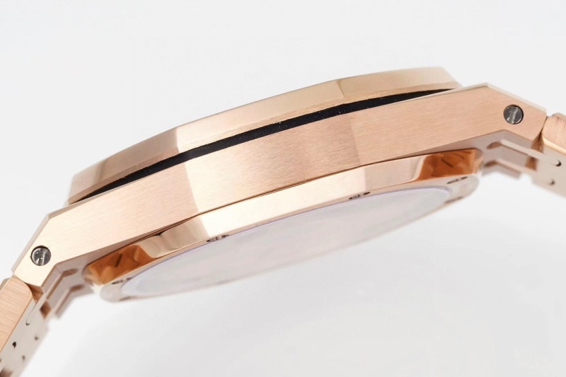 Watch0385