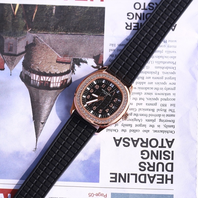 Watch0580