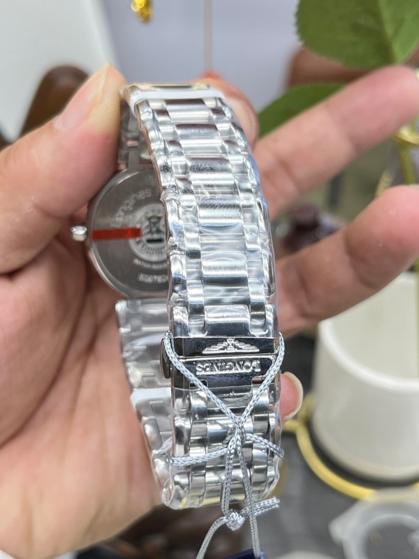Watch0641