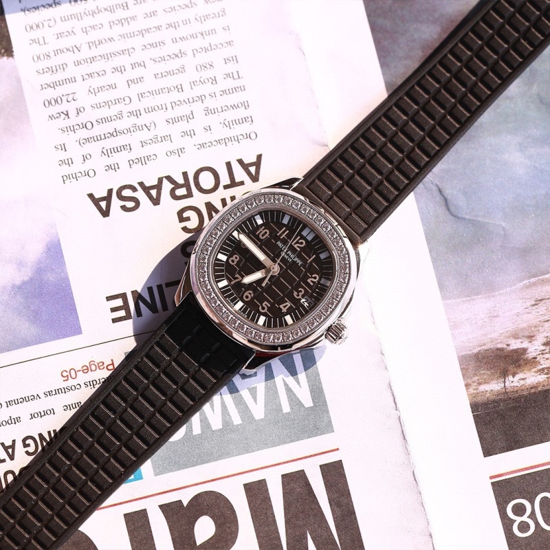 Watch0576