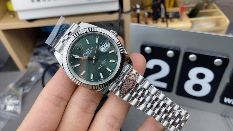 Watch0207