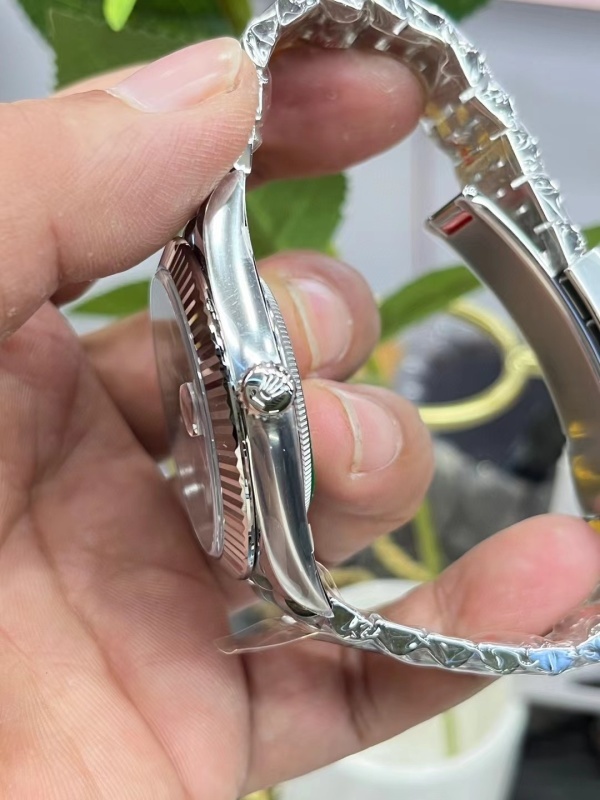Watch0799
