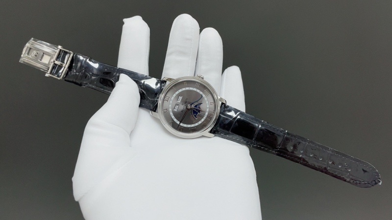 Watch0585