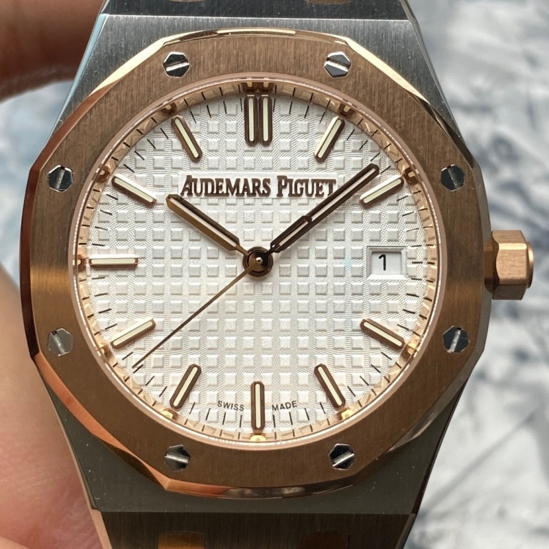 Watch0131