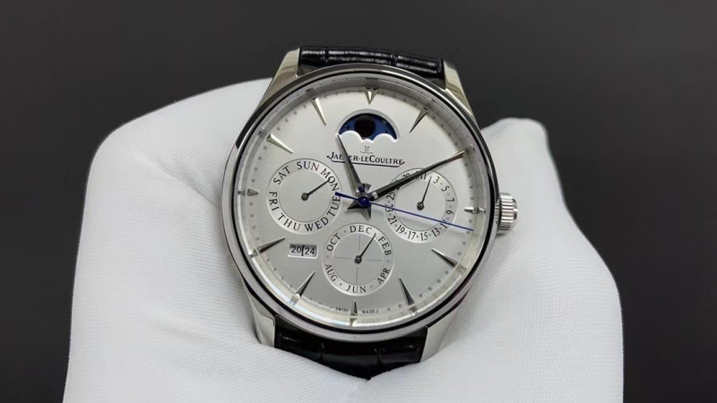 Watch0261