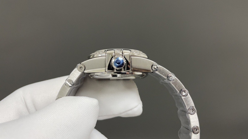 Watch0276