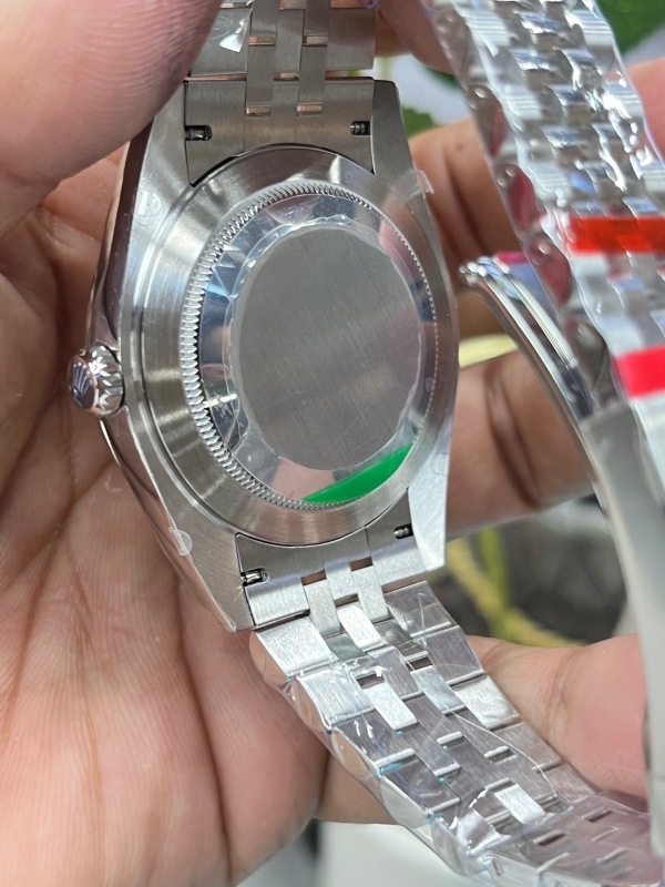 Watch0642