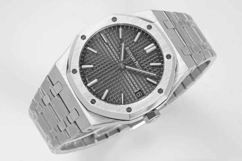 Watch0631
