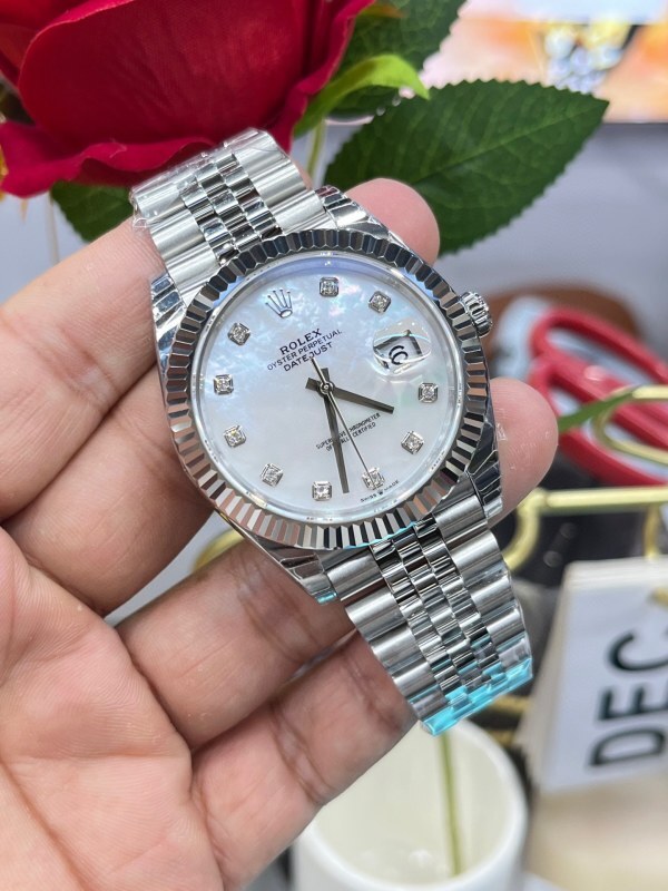 Watch0642