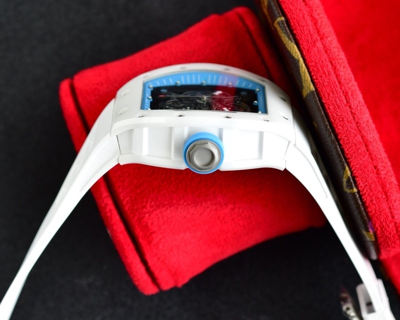 Watch0251