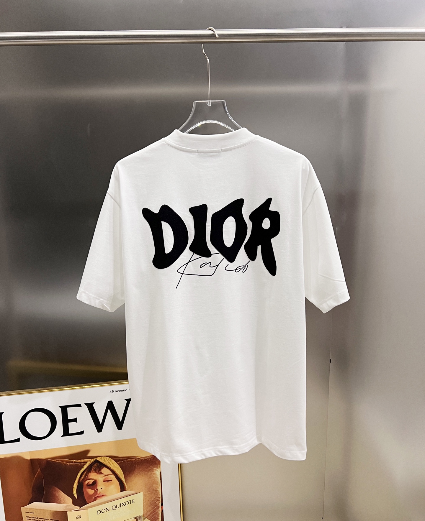 P80 Dio* 迪奥 2025秋冬新款 经典字母立体贴布工艺 简约大方 定制双纱平纹纯棉面料 短袖T恤 男女同款 尺码S M L XL XXL 五个码 黑色 白色