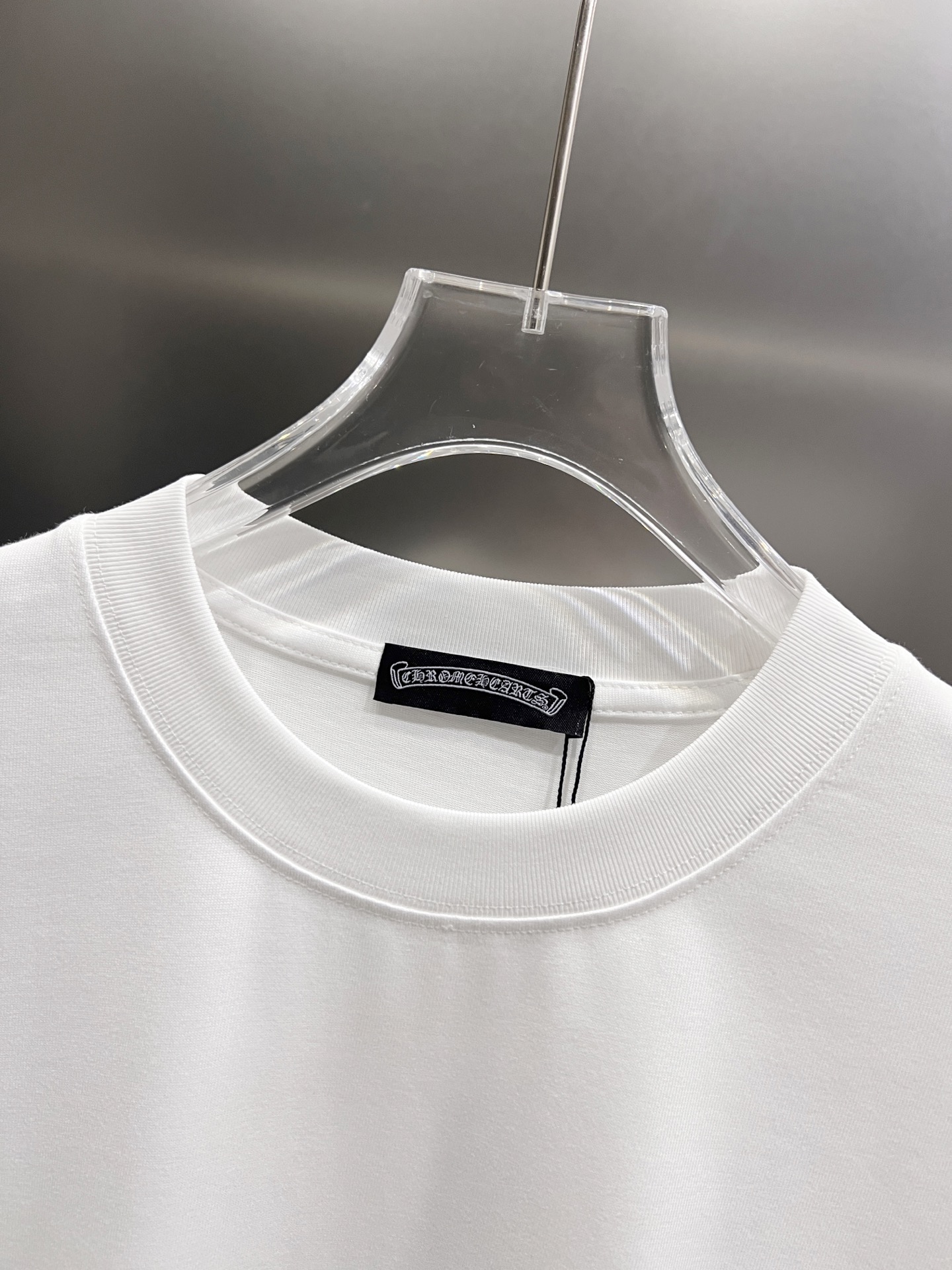 P80 CH克罗 2025秋冬新款 短袖T恤 十字架发泡工艺+中东澳钻设计工艺 实物很棒🔥男女同款宽松版 尺码S M L XL XXL 五个码 黑色 白色