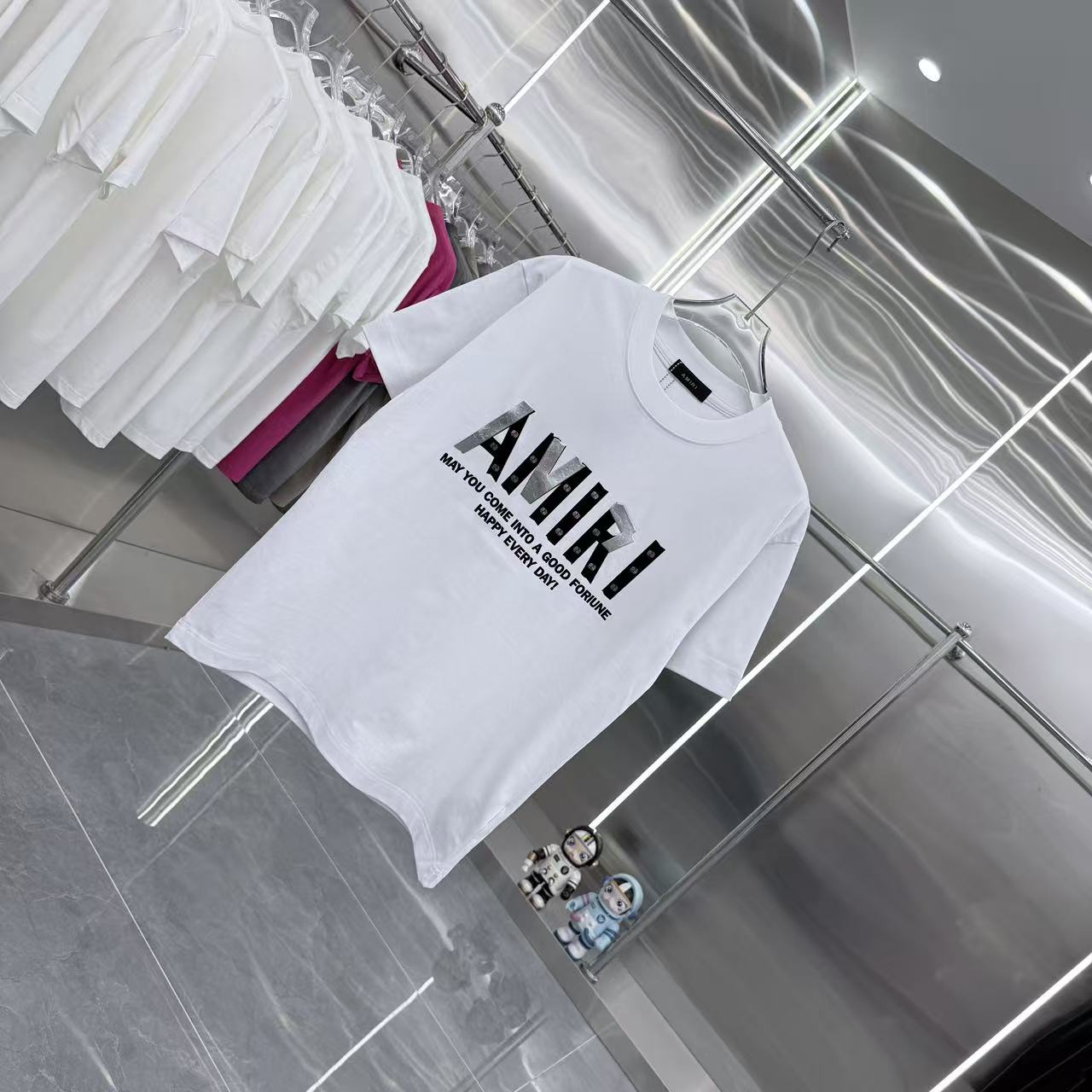 P80 AMLRI 2025春秋新款 320克 圆领短袖 五金柳钉➕立体硅胶工艺 男女同款宽松版 S M L XL XXL 五个码 黑色 白色 灰色