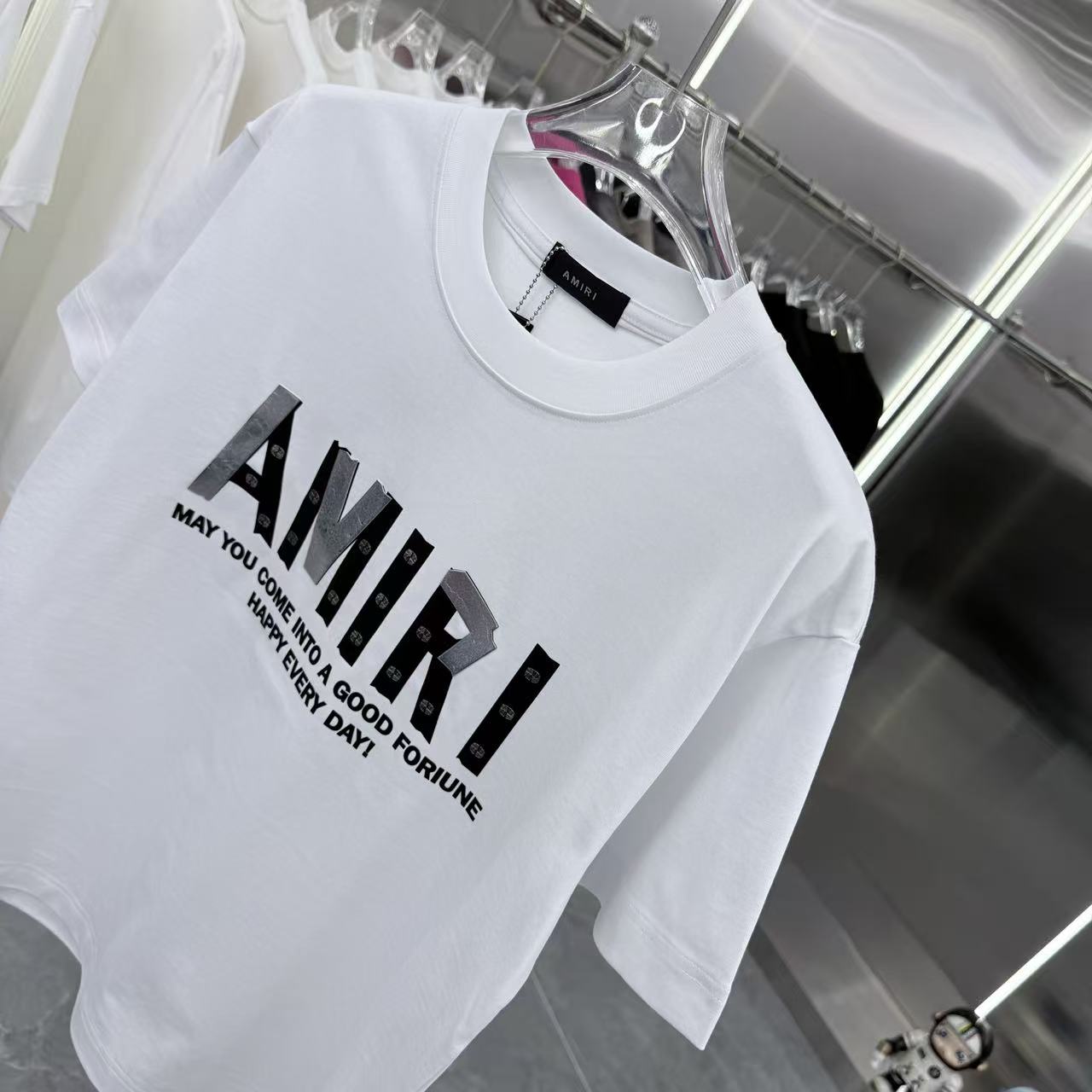 P80 AMLRI 2025春秋新款 320克 圆领短袖 五金柳钉➕立体硅胶工艺 男女同款宽松版 S M L XL XXL 五个码 黑色 白色 灰色