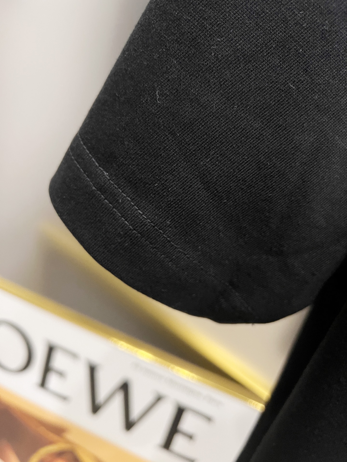 P80 Dio* 迪奥 2025秋冬新款 经典字母立体贴布工艺 简约大方 定制双纱平纹纯棉面料 短袖T恤 男女同款 尺码S M L XL XXL 五个码 黑色 白色