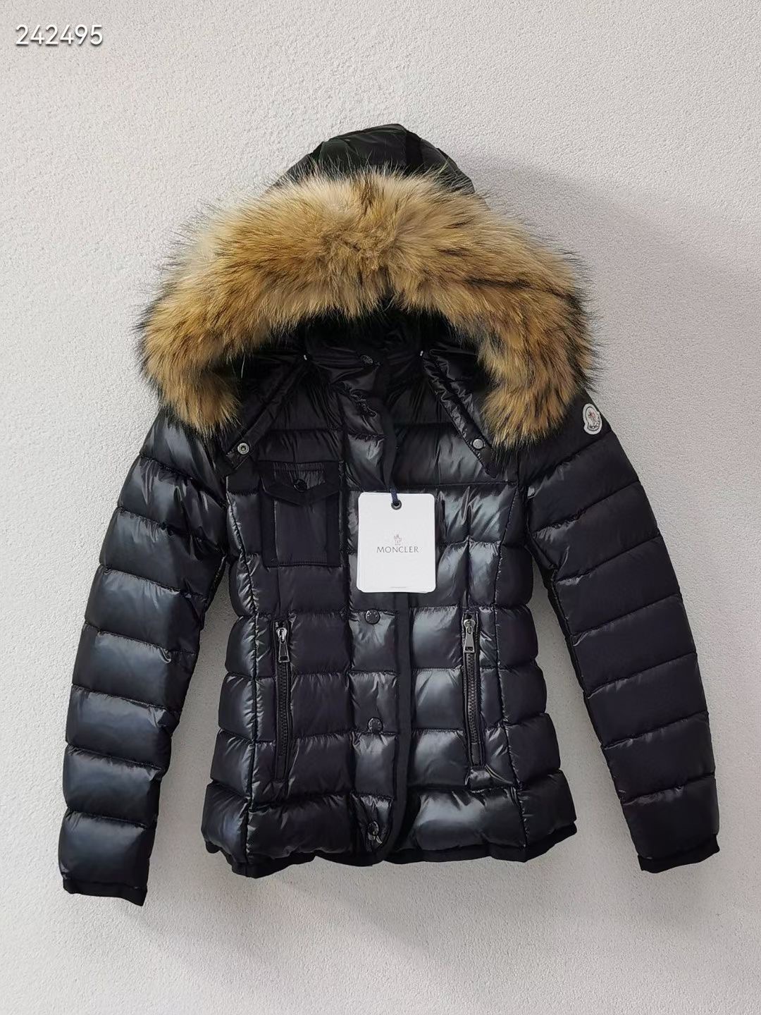 💰590 Moncler Armoise 短款修身女士羽绒服，狐狸毛，进口尼龙面料，拉链开合 黑色 白色1-2-3-4