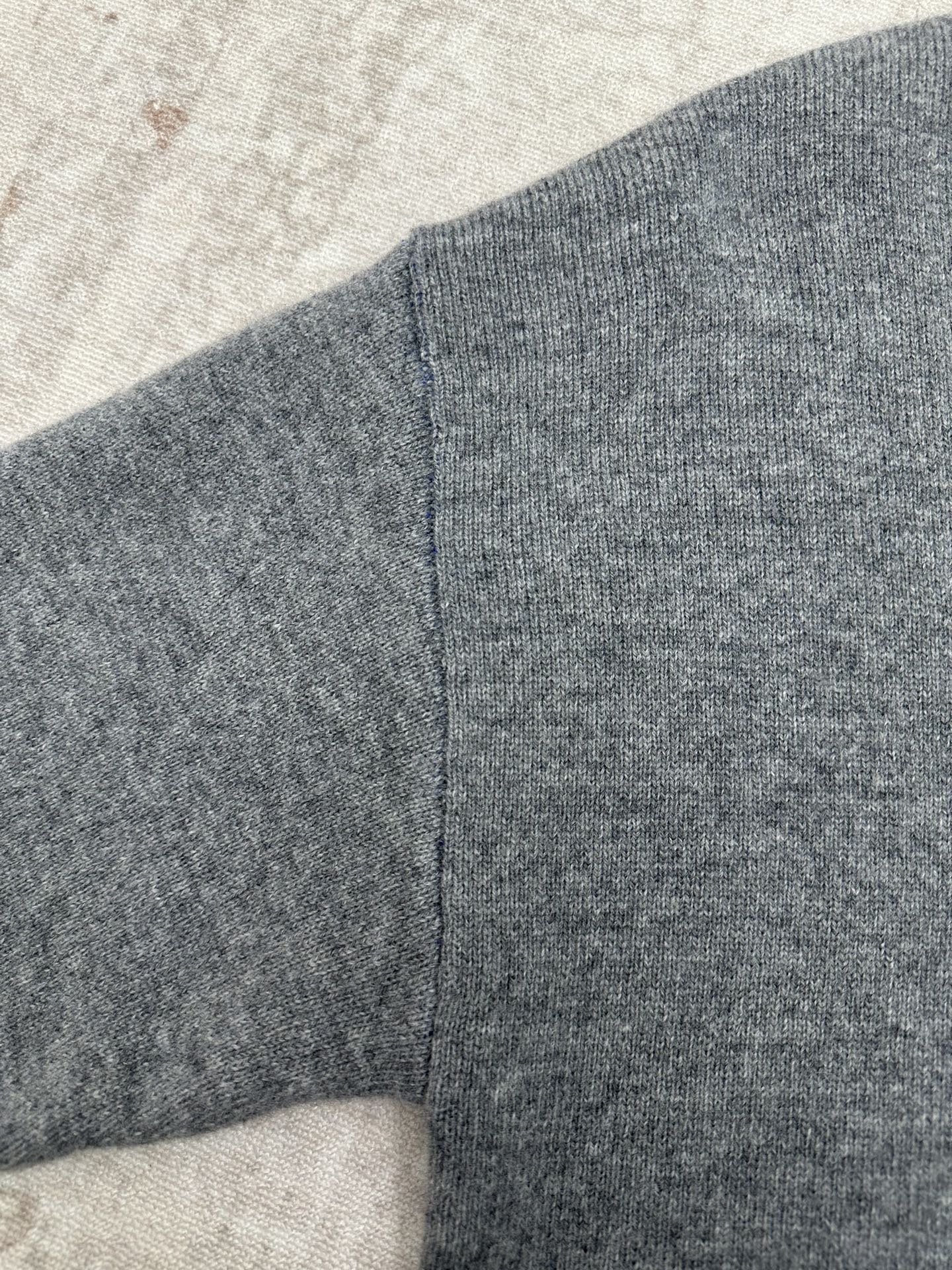 P285 赛琳 25ss新款圆领毛衣TRIOMPHE提花经典版型圆领罗纹饰边 码数：S.M.L.XL.