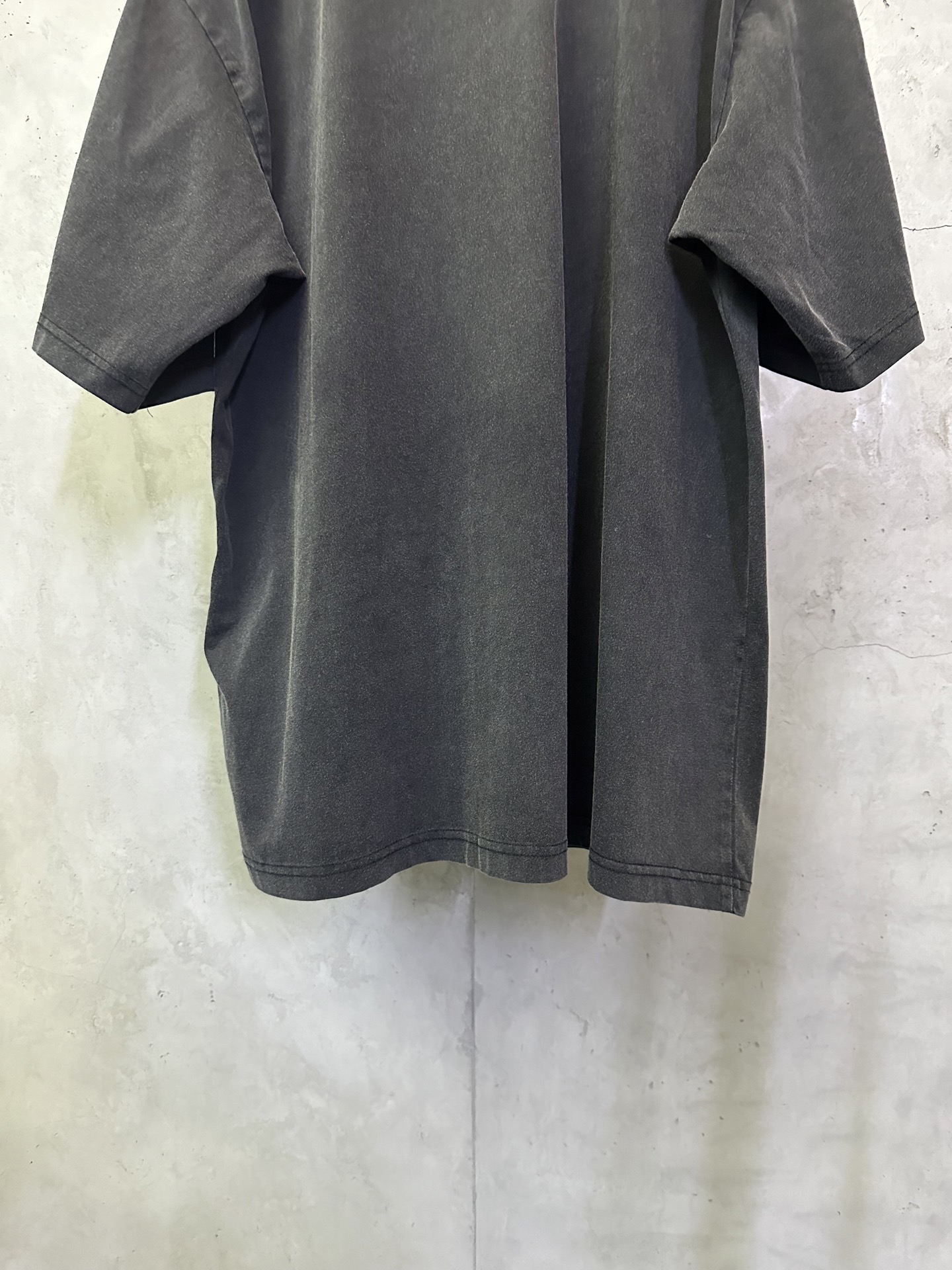 💰130 Balenciaga 巴黎世家 25ss 3B提花串标短袖T恤 面料采用24s双纱赛尔棉 280g 搭配32s双纱1*1螺纹 300g 定制五金 螺纹 辅料 对版对位 男女同款 - Color: 洗水黑 灰色 -Size: XS S M L