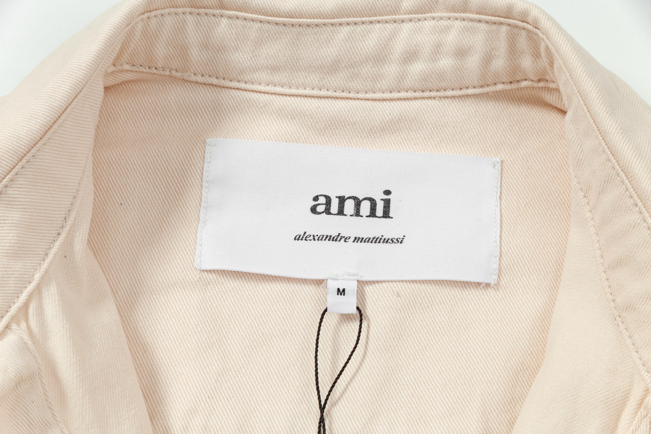 2288# AMI PARIS 25秋冬新品编织爱心刺绣长袖牛仔宽松休闲翻领外套 钮扣饰有LOGO YP复刻 男女可穿 落肩长款 颜色:杏色 杏红心 牛仔篮 码数：S-XL P135