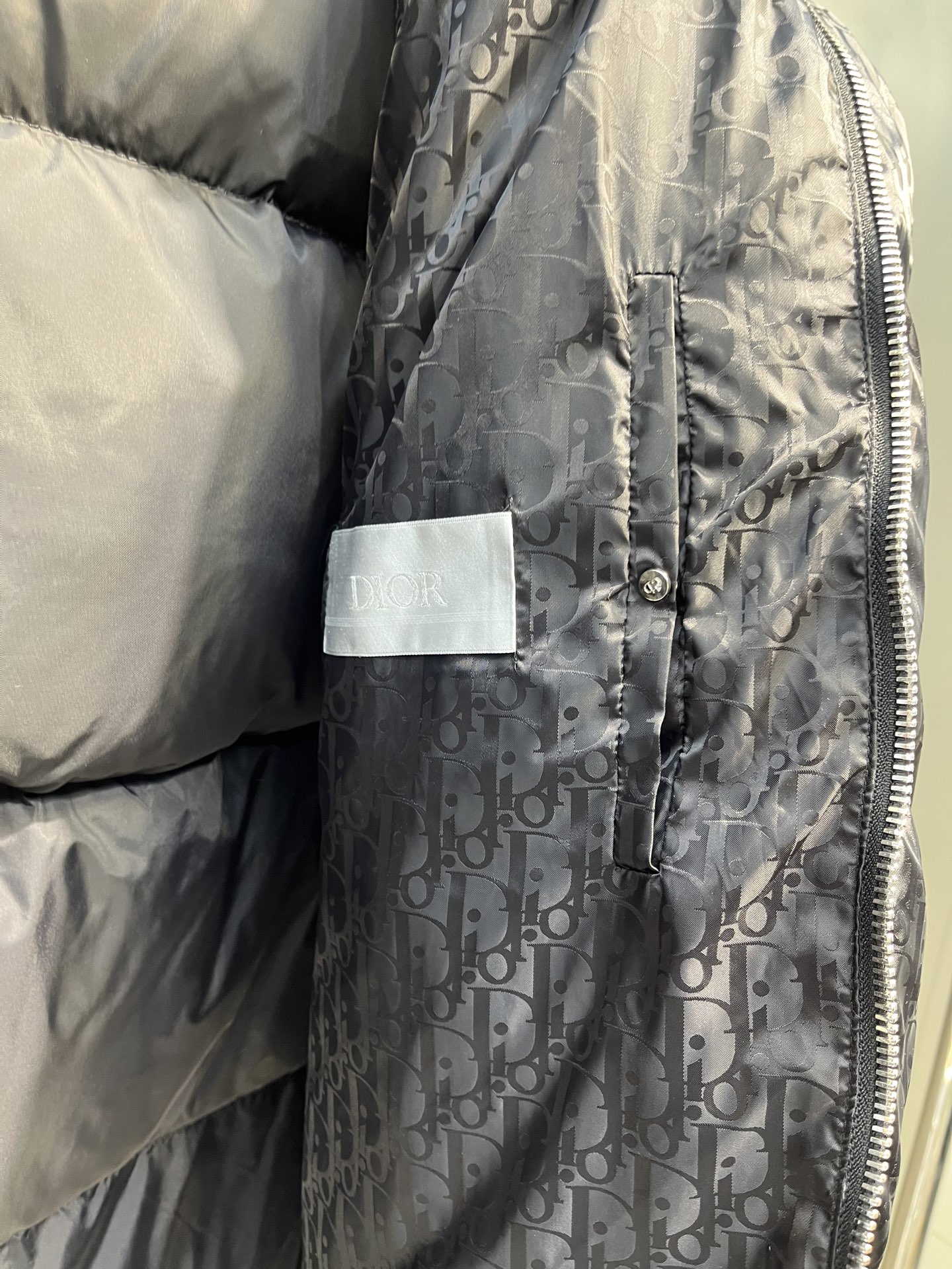 💰 380 Dior 经典机甲系列 黑色主调+满印提花面料 尺码：46 48 50 52 54码