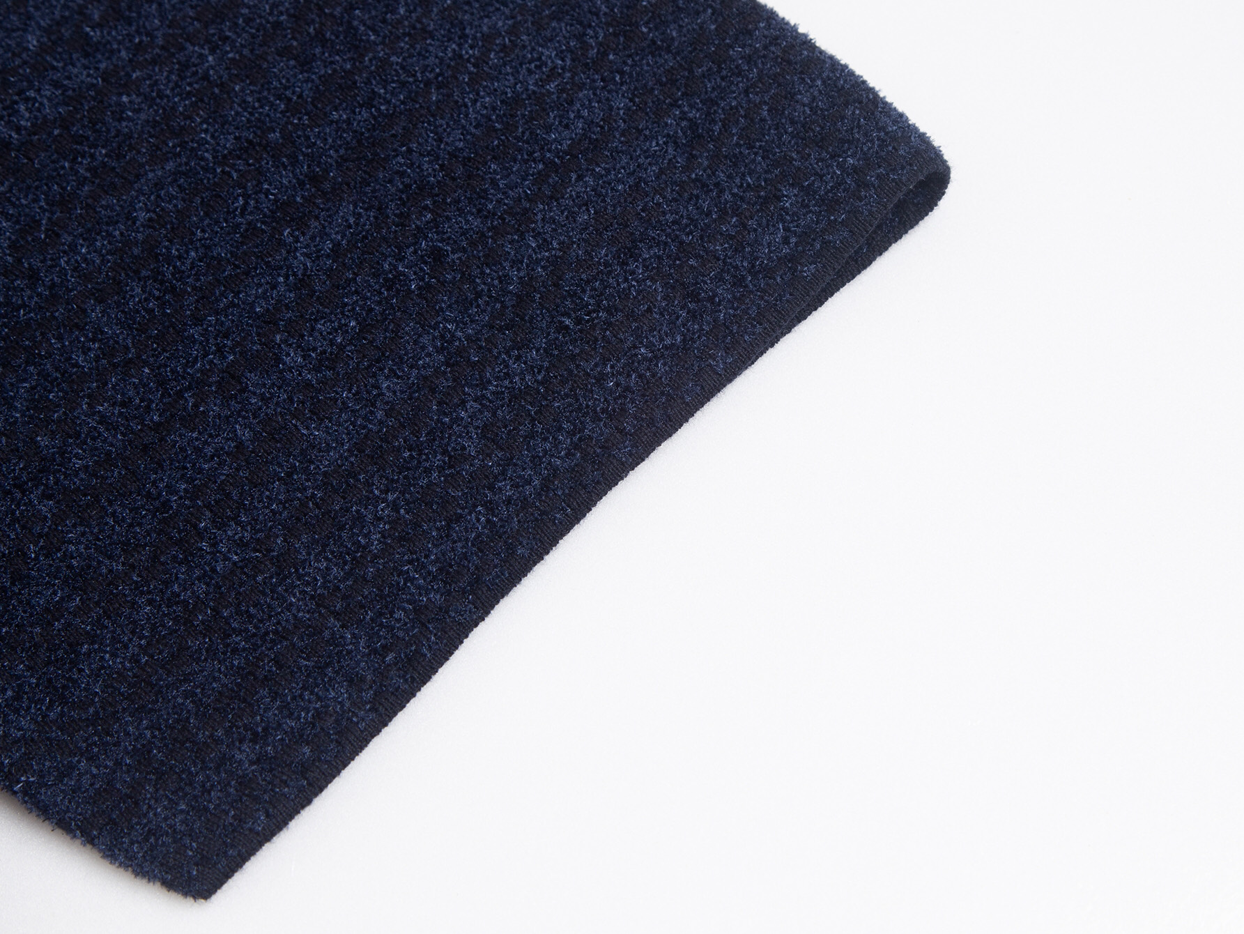 💰175 (精品ZP版本) 🆚市面任何版本 -Louis vuitton官网同步上新 丝绒面料拼接老花圆领短袖 -采用ZP定制定染对版面料1.1 螺纹同缸定染零色差 全套辅料定制 区别市面通货 欢迎对比 -颜色 宝蓝色 -码数 S M L XL