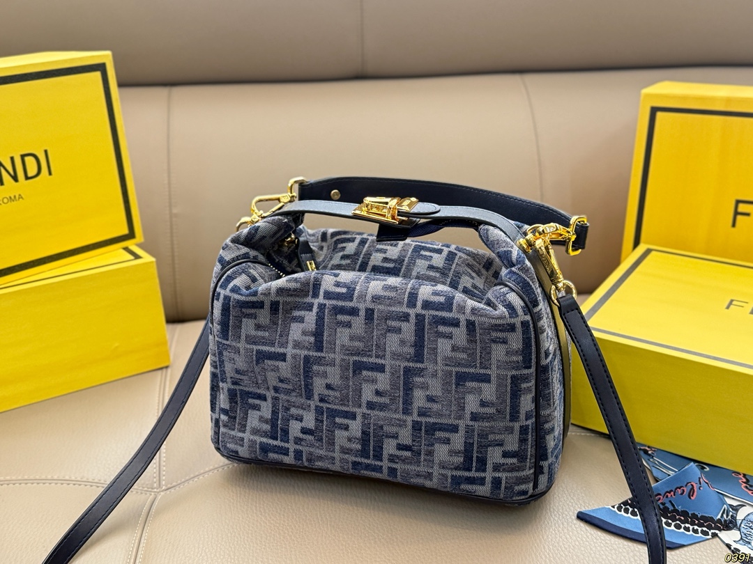 &yen;155/&yen;145/&yen;140折叠盒 芬迪fendi 便当包软盒子包 妥妥的宝藏系列 一眼心动 超级时髦 尺寸26 17/20 14/15 10