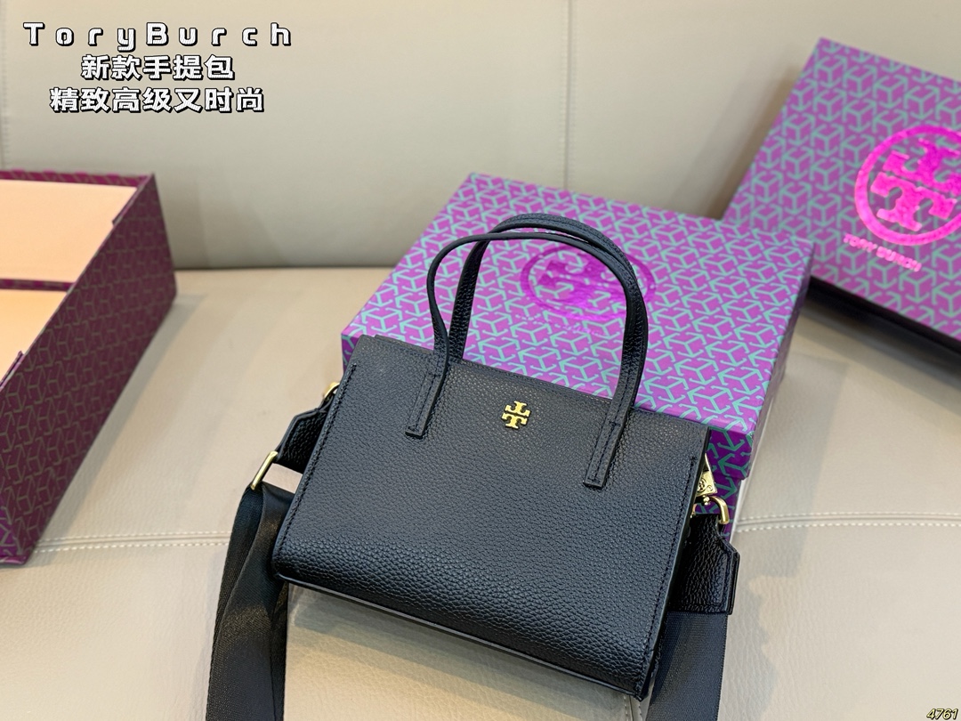 &yen;155配盒 TB 托里伯奇ToryBurch 新款手提包高级又时尚！ 配🈶️长肩带很适合职场小姐姐 正式又不失贵气、飒气❗️ 尺寸19 13