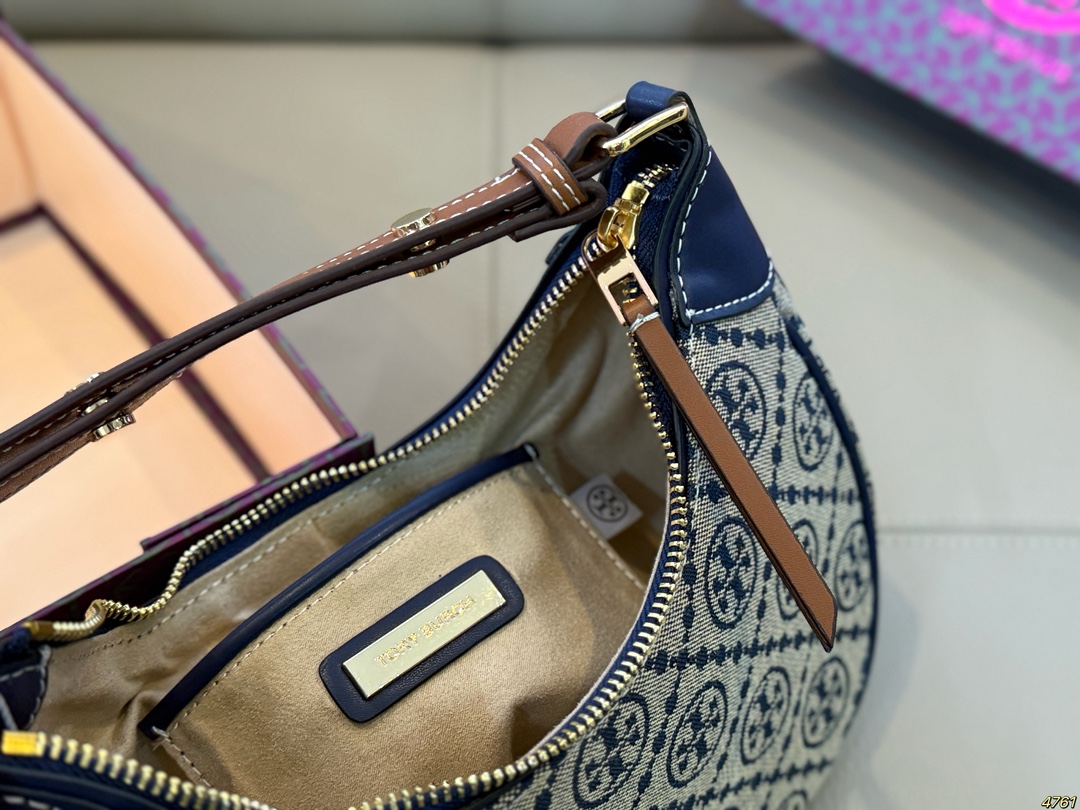 &yen;170折叠盒 tb托里伯奇 ToryBurch腋下包 可可爱爱 小巧玲珑 优雅精致 仙女必备款 尺寸24 13