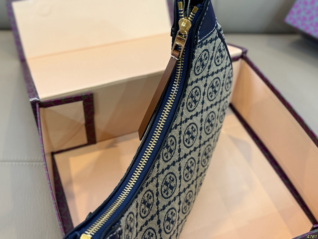 &yen;170折叠盒 tb托里伯奇 ToryBurch腋下包 可可爱爱 小巧玲珑 优雅精致 仙女必备款 尺寸24 13