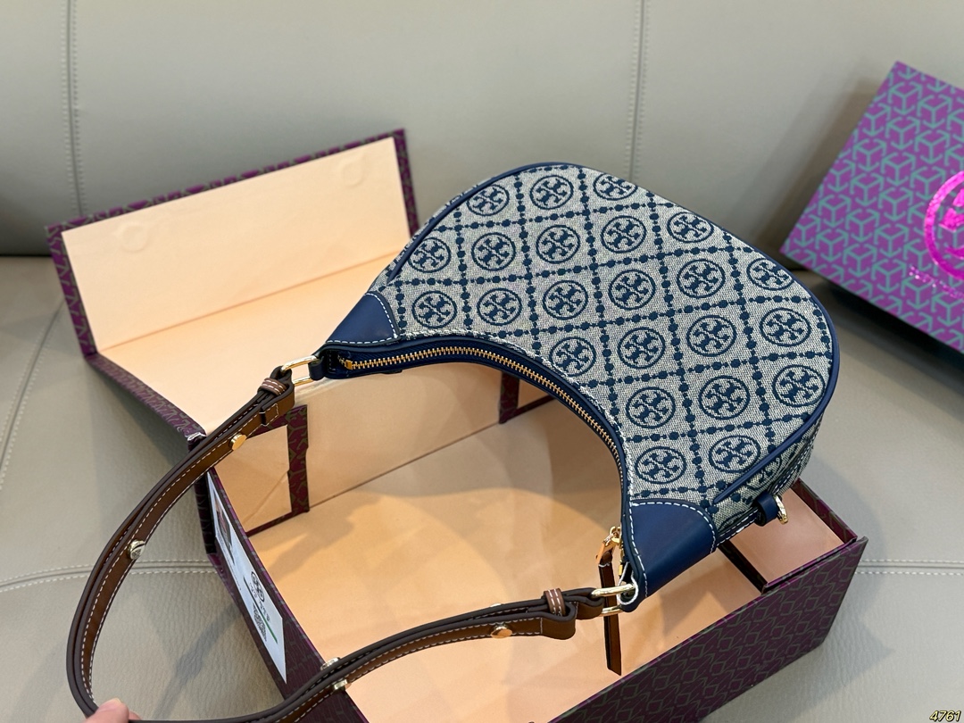 &yen;170折叠盒 tb托里伯奇 ToryBurch腋下包 可可爱爱 小巧玲珑 优雅精致 仙女必备款 尺寸24 13