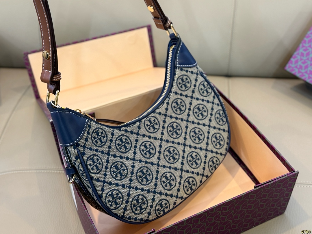 &yen;170折叠盒 tb托里伯奇 ToryBurch腋下包 可可爱爱 小巧玲珑 优雅精致 仙女必备款 尺寸24 13