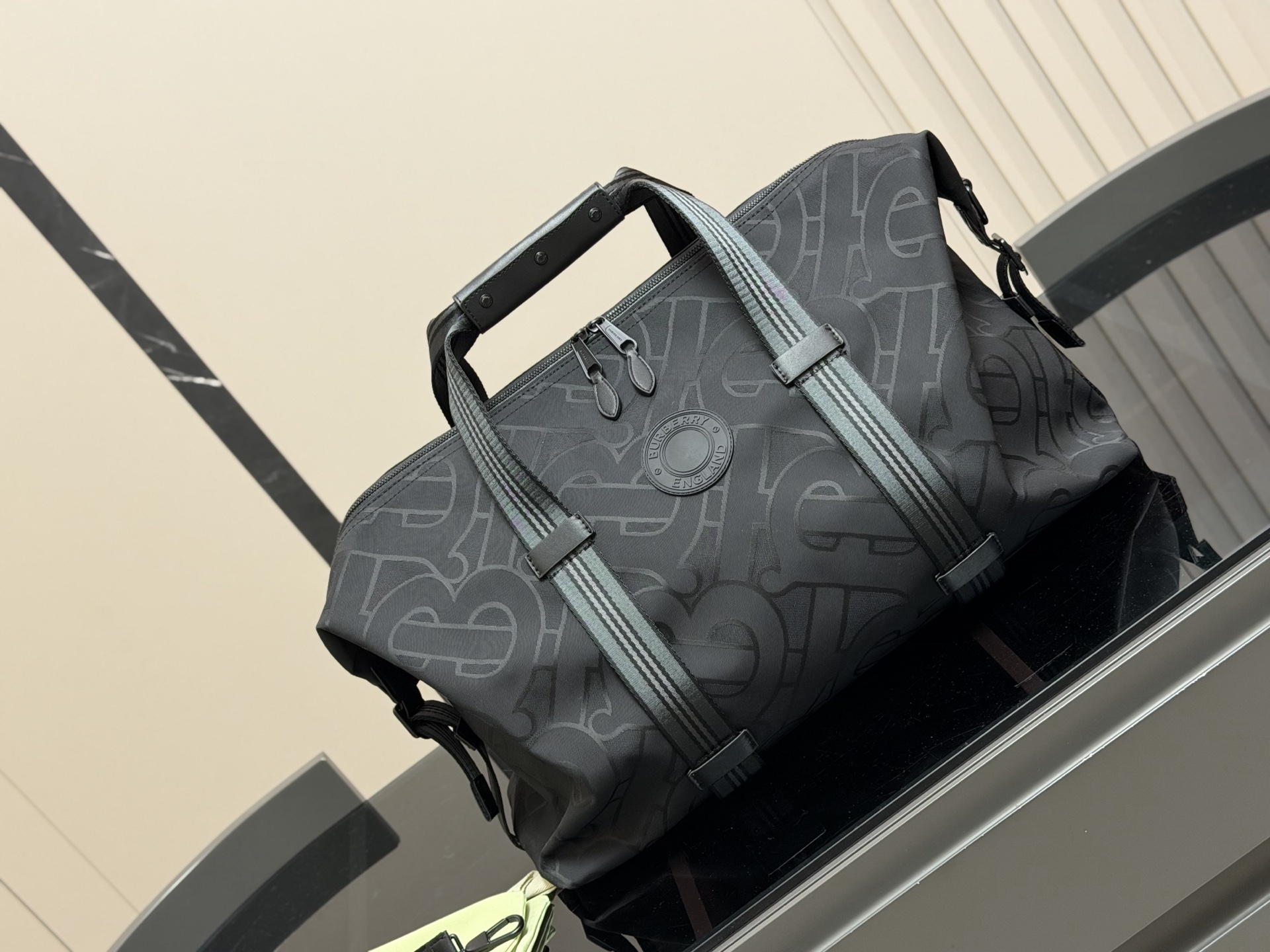 &yen;190 巴宝莉 keepall出行必备 旅行袋机场包 手提袋 采用原厂材质 高端货 尺寸: 50cm