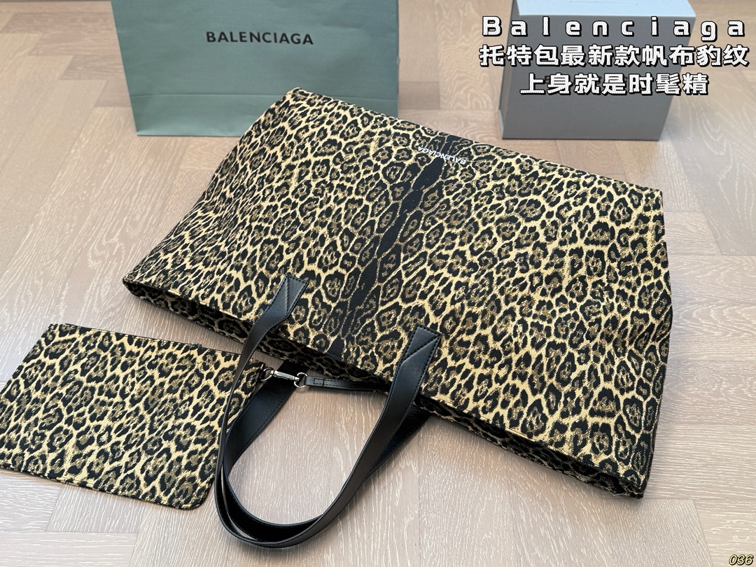 &yen;170 巴黎世家 Balenciaga托特包 最新款帆布豹纹 豹纹一直是时尚圈的代名词 上身就是时髦精 容量很大 尺寸：底45高34
