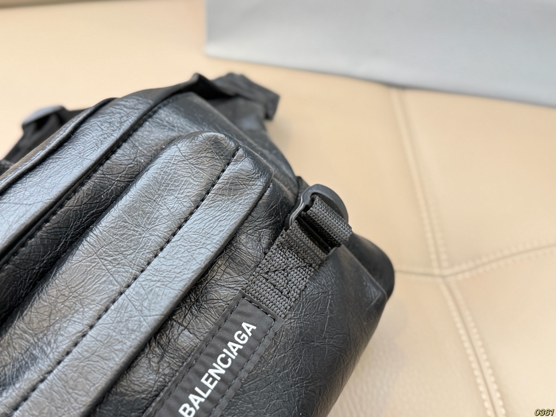 ¥140 Balenciaga 巴黎世家新款腰包 任何风格都可轻松驾驭 适合日常 旅游 出行 集美必备 尺寸24 17